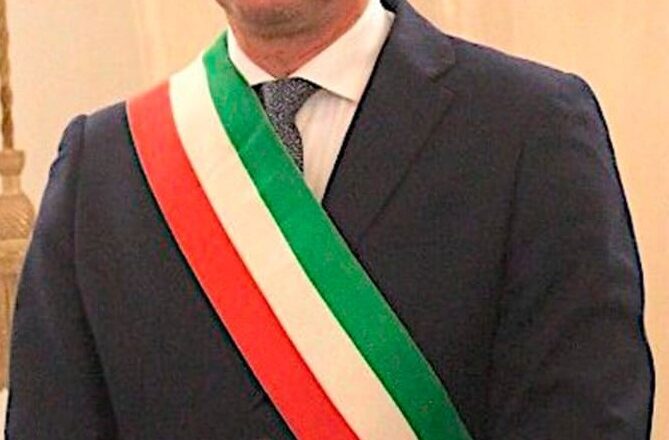 Strade provinciali, meno fondi per la Sicilia: il sindaco di Caltagirone protesta