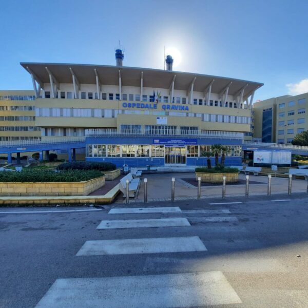 Tagli all’ospedale di Caltagirone, Lombardo: «Decisione ingiusta»