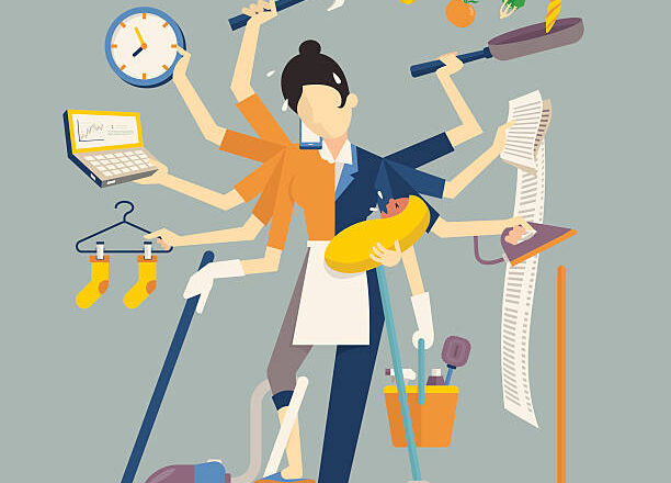 WeekInkiesta Mamme Multitasking, colonne invisibili del Paese: il prezzo della maternità nel mondo del lavoro