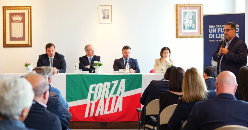 Congresso comunale di Forza Italia a Mirabella, la politica cambia pagina