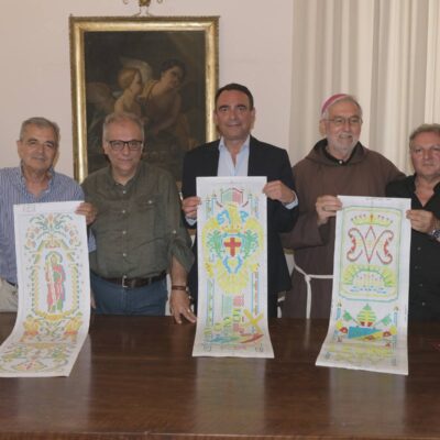 Maraviglia 2025: La Scala Illuminata incanta Caltagirone