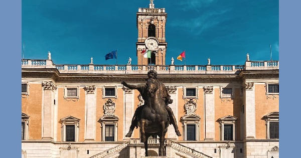 Il comune cancella i quiz per il concorso in Campidoglio. Raggi: scarsa trasparenza