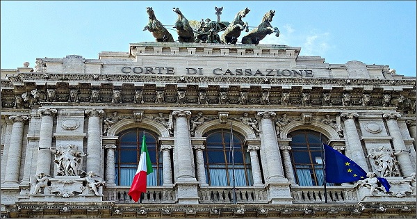 Lavori utili al posto della pena. Non fa nemmeno un’ora ma la Cassazione gli dà ragione