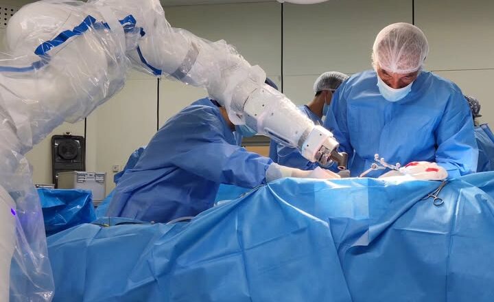 Neurochirurgia, il Papardo primo in Europa nell’installazione del sistema Stealth AXiS