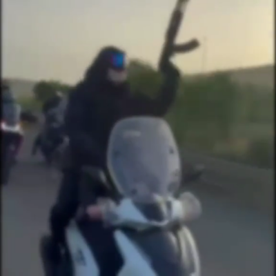 Corsa clandestina di cavalli e kalashnikov a Palagonia: un arresto e deferimenti della Polizia. C’è l’aggravante mafiosa