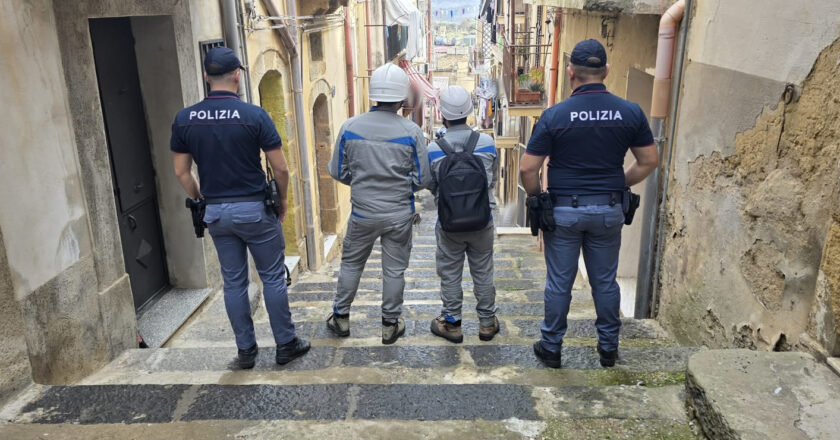 Caltagirone, furto di energia elettrica nel quartiere Acquanuova: due persone denunciate