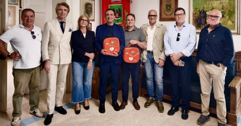 “Niscemi nel Cuore”, consegnati due defibrillatori acquistati con la solidarietà di Caltagirone
